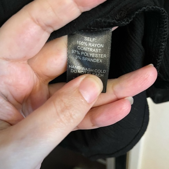 Black Tiered Tunic w/ Tassels & Bubble Sleeve - Picture 13 of 14